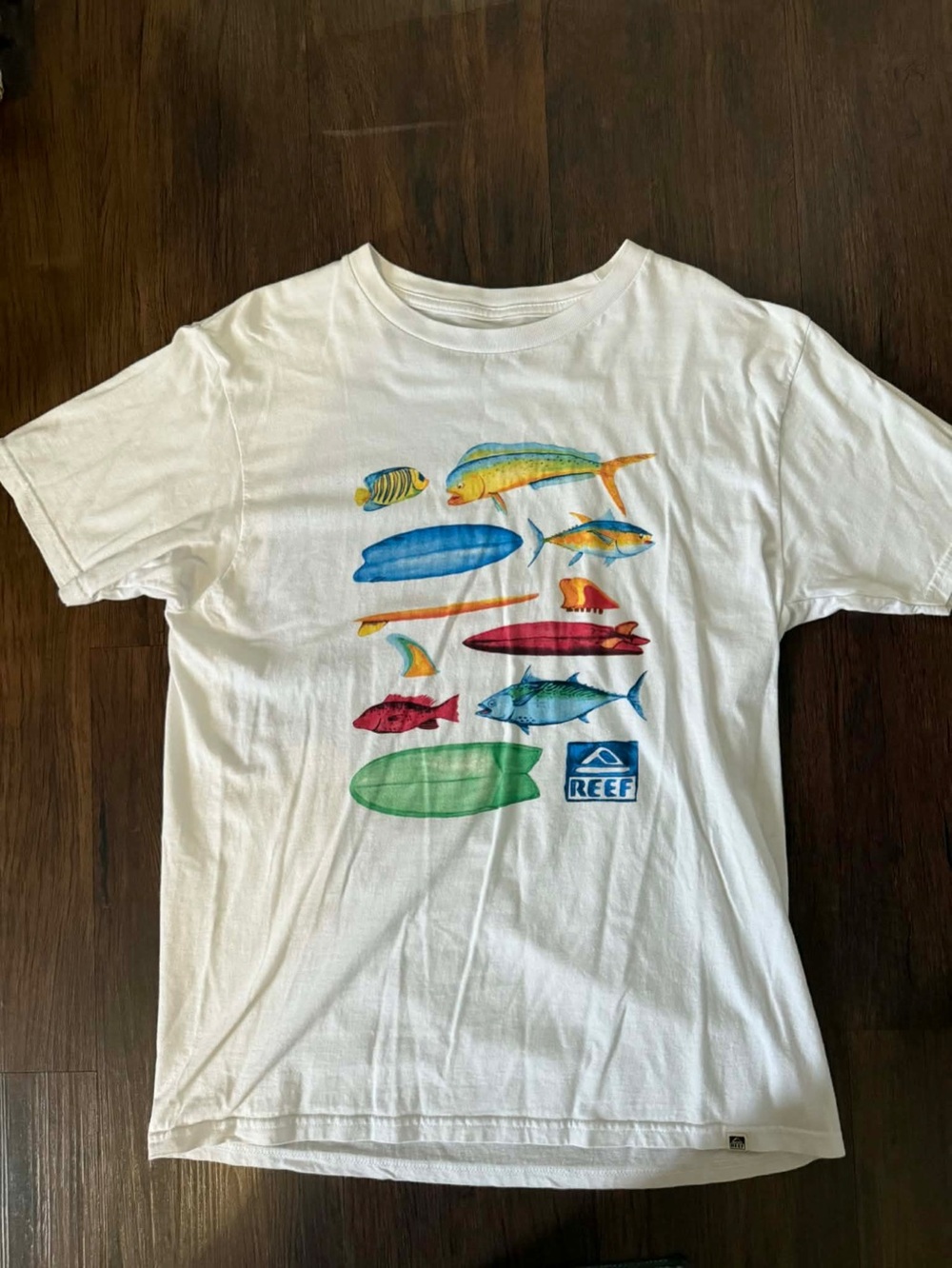 REEF Men’s Tropical Fish Graphic T-Shirt Medium